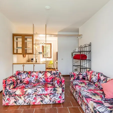Appartement With Private Parking & Shared Pool! *