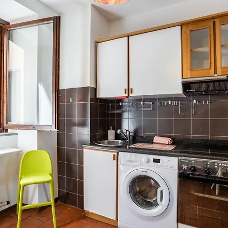 With Private Parking & Shared Pool! Nesso